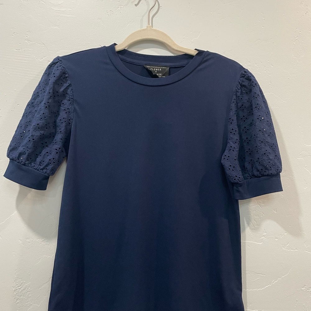 Chic Navy Puff Sleeve Top